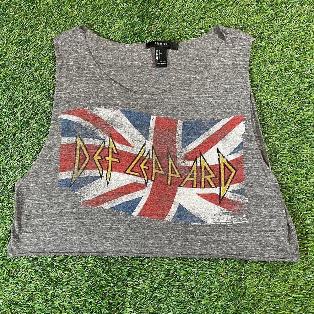 Forever 21 Def Leppard band crop top Union Jack flag graphic Size S women’s